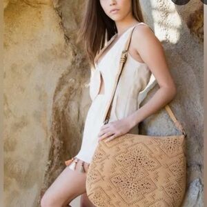 Elegant Tan Shoulder Bag